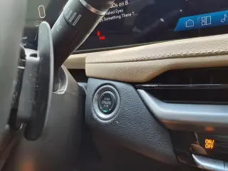 Cadillac XT4 2024 Premium Luxury 4p Crossover