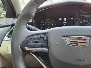 Cadillac XT6 2023 Lujo Premium 4p SUV