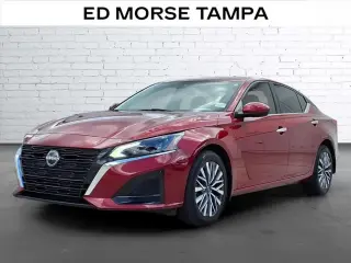 Nissan Altima 2023 tracción total 2.5 SV 4p Sedán