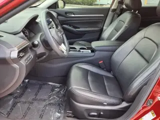 Nissan Altima 2023 tracción total 2.5 SV 4p Sedán