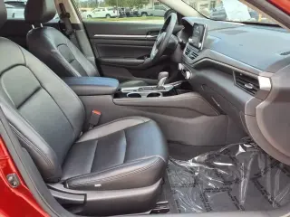 Nissan Altima 2023 tracción total 2.5 SV 4p Sedán