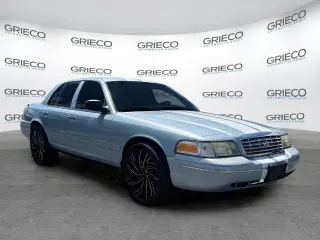 Ford Crown Victoria 2005 LX 4p Sedan