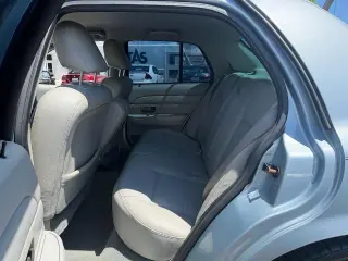 Ford Crown Victoria 2005 LX 4p Sedan