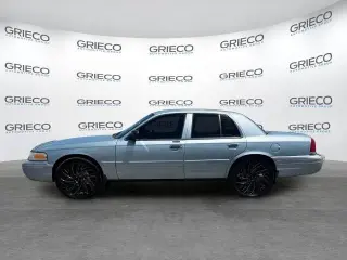 Ford Crown Victoria 2005 LX 4p Sedan