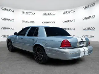 Ford Crown Victoria 2005 LX 4p Sedan