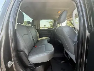 Ram 2500 2016 4x4 Tradesman Camioneta de cabina amplia de 4 puertas 8 pies LB