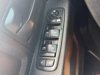 Ram 2500 2016 4x4 Tradesman Camioneta de cabina amplia de 4 puertas 8 pies LB