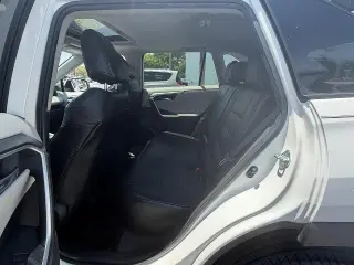 Toyota RAV4 2020 XLE 4p SUV