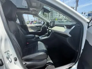 Toyota RAV4 2020 XLE 4p SUV