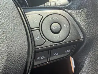 Toyota RAV4 2020 XLE 4p SUV