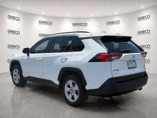 Toyota RAV4 2020 XLE 4p SUV