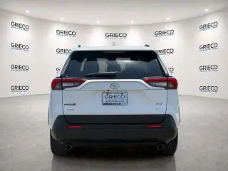 Toyota RAV4 2020 XLE 4p SUV