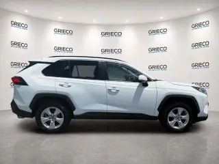 Toyota RAV4 2020 XLE 4p SUV