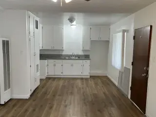 APARTAMENTO DE RENTA EN CUDAHY