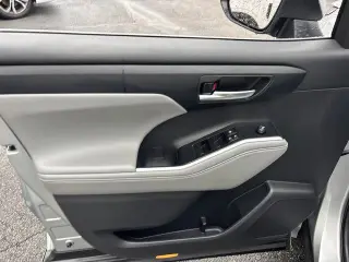 Toyota Highlander 2023 AWD LE 4p SUV