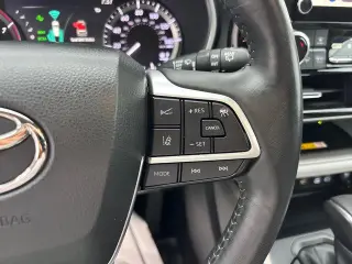Toyota Highlander 2023 AWD LE 4p SUV