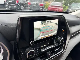 Toyota Highlander 2023 AWD LE 4p SUV
