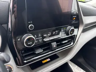 Toyota Highlander 2023 AWD LE 4p SUV