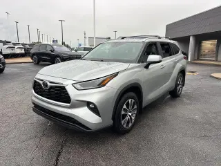 Toyota Highlander 2023 AWD LE 4p SUV