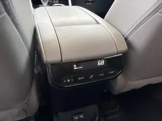 Toyota Highlander 2023 AWD LE 4p SUV