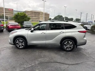 Toyota Highlander 2023 AWD LE 4p SUV