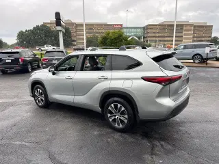 Toyota Highlander 2023 AWD LE 4p SUV