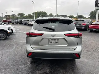 Toyota Highlander 2023 AWD LE 4p SUV