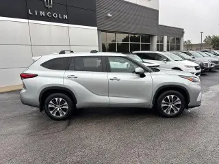 Toyota Highlander 2023 AWD LE 4p SUV