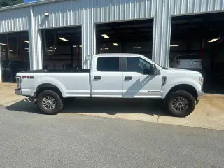Ford F-250 Super Duty 2019 4x4 XLT 4p Cabina de Tripulante Completa Camioneta de 8 pies LB