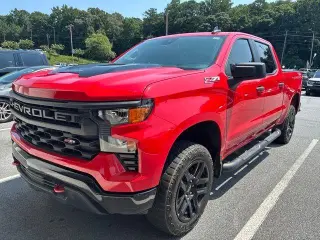 Chevrolet Silverado 1500 2024 4x4 Custom Trail Boss 4p Cabina Doble Estándar 6.6 ft. SB
