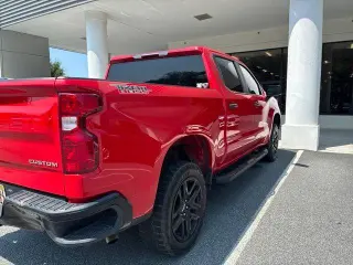 Chevrolet Silverado 1500 2024 4x4 Custom Trail Boss 4p Cabina Doble Estándar 6.6 ft. SB