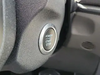 Ford Transit 2024 350 XL 3dr LWB Techo Medio Furgoneta de Pasajeros