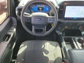 Ford F-150 2024 4x2 STX 4p SuperCrew 5.5 ft. SB