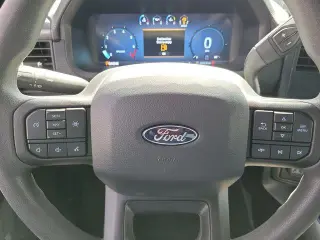 Ford F-150 2024 4x2 STX 4p SuperCrew 5.5 ft. SB