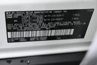 Toyota RAV4 2025 LE 4p SUV