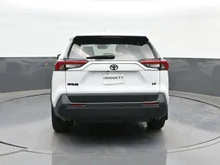 Toyota RAV4 2025 LE 4p SUV