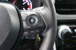 Toyota RAV4 2025 LE 4p SUV