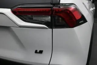 Toyota RAV4 2025 LE 4p SUV