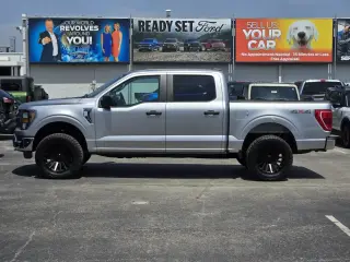 Ford F-150 2023 4x4 Platinum 4dr SuperCrew 5.5 ft. SB