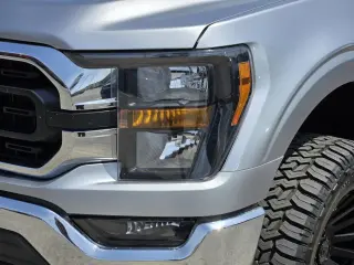 Ford F-150 2023 4x4 Platinum 4dr SuperCrew 5.5 ft. SB