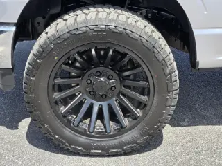 Ford F-150 2023 4x4 Platinum 4dr SuperCrew 5.5 ft. SB