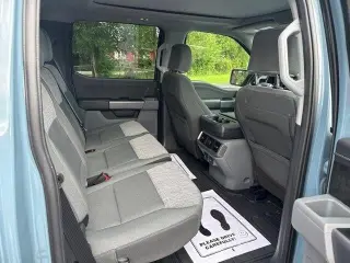 Ford F-150 2023 4x4 XLT 4p SuperCrew 5.5 ft. SB