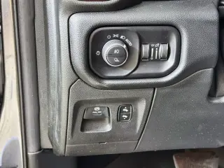 Ram 1500 2019 4x4 Rebel 4p Crew Cab 5.6 ft. SB Camioneta