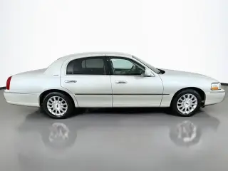 Lincoln Town Car 2007 Signature 4p Sedán
