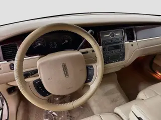 Lincoln Town Car 2007 Signature 4p Sedán