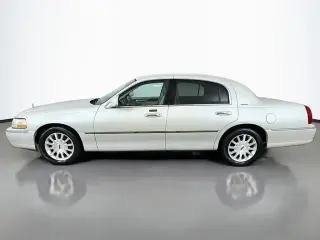 Lincoln Town Car 2007 Signature 4p Sedán