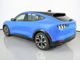 Ford Mustang Mach-E 2023 AWD Premium 4p SUV