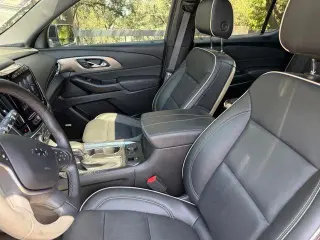 Chevrolet Traverse 2023 Premier 4p SUV