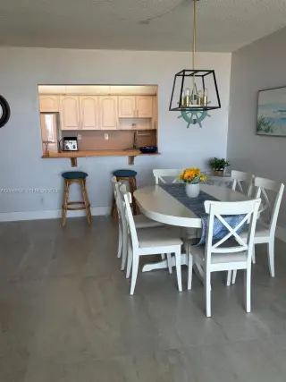 Propiedad en alquiler con 2 dormitorios y 2 baños en Sunny Isles Beach