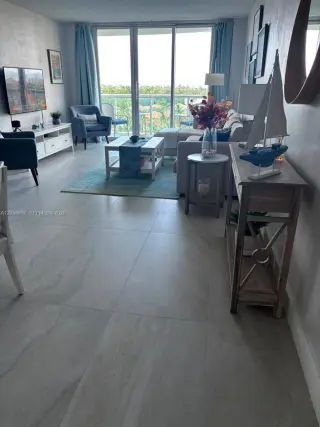 Propiedad en alquiler con 2 dormitorios y 2 baños en Sunny Isles Beach